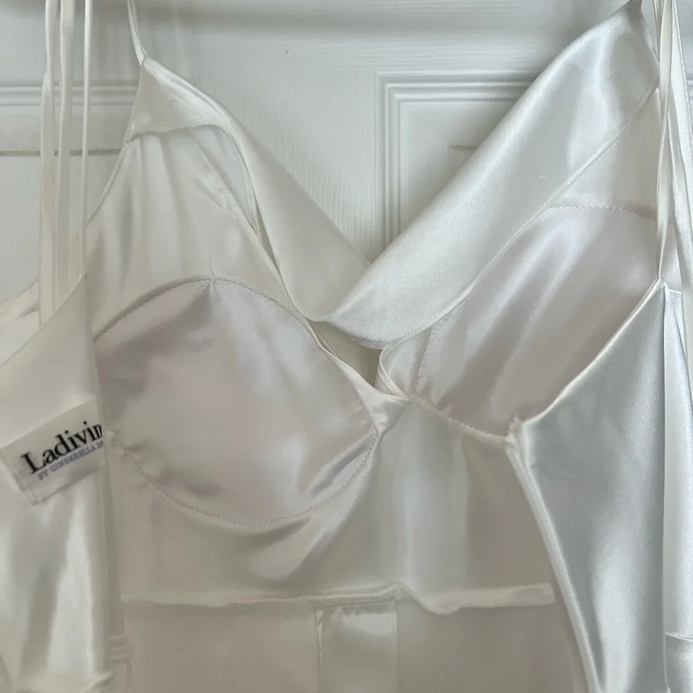 Cinderella Divine White Satin Gown - Picture 4 of 6